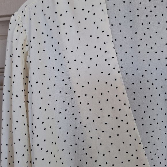 MadisonGrey Wrap Blouse Plus SzXL White Dotted Long Sleeve Peplum New W Tags - Picture 9 of 9